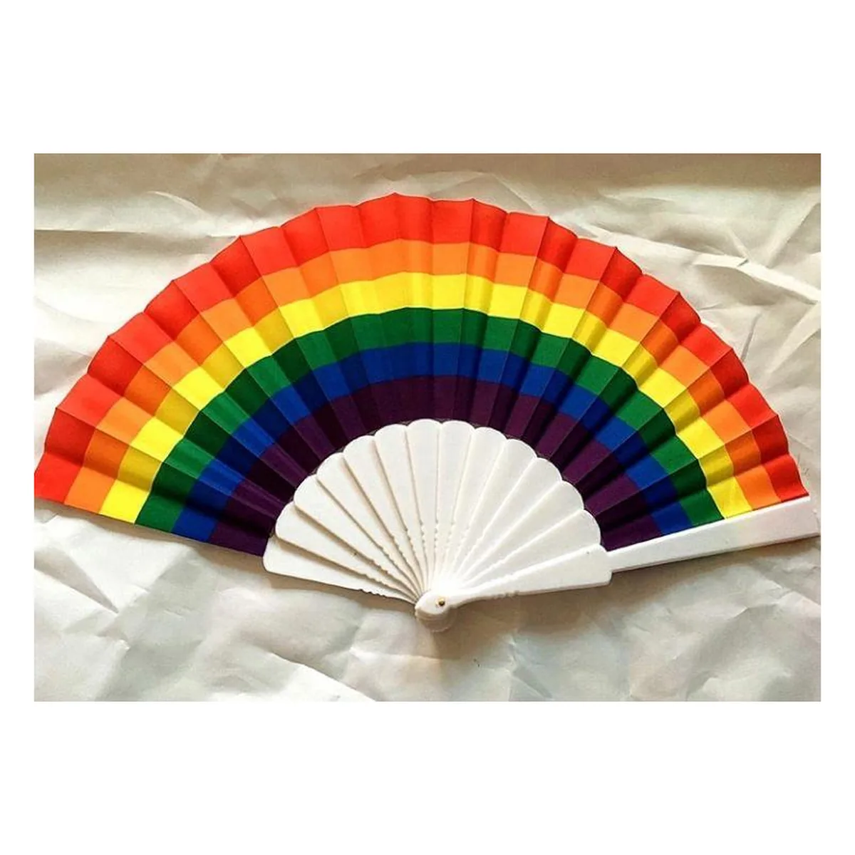 Abanico arcoíris pride, varillas blancas — personalizado con tu logo